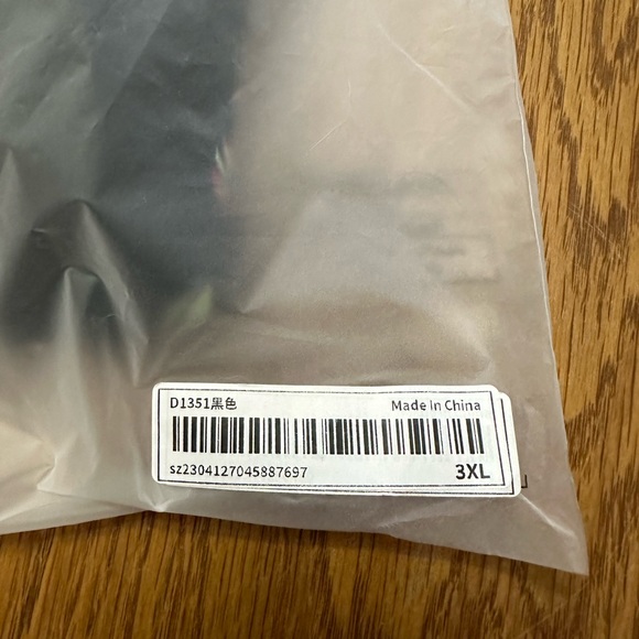 NWT Women’s Emery Rose blouse size 3xl - Picture 3 of 7